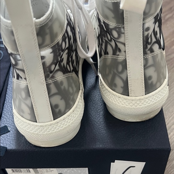 Dior High-Top Sneakers in Grey and White Oblique Canvas - Picture 5 of 14